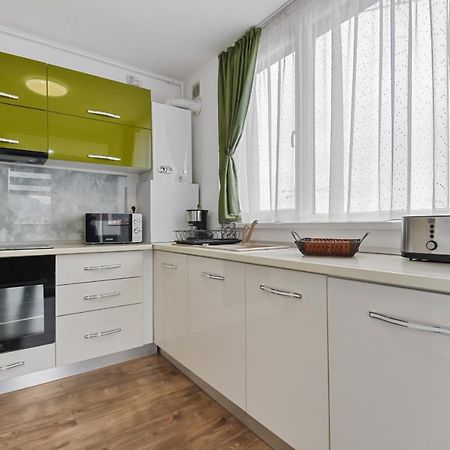 Modern In New Building With Panoramic View Apartment Brașov Exterior foto