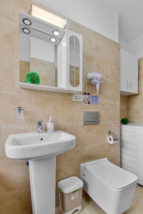Modern In New Building With Panoramic View Apartment Brașov Exterior foto