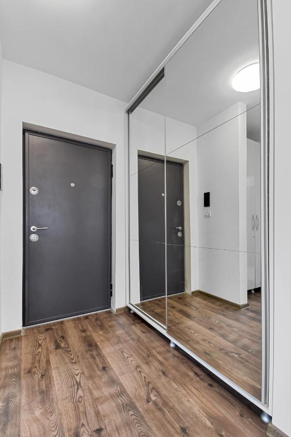 Modern In New Building With Panoramic View Apartment Brașov Exterior foto